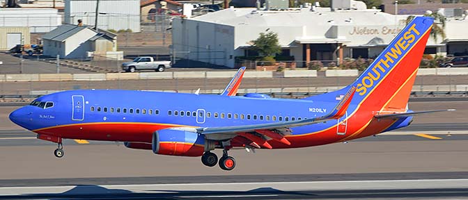 Southwest Boeing 737-7H4 N201LV, Phoenix Sky Harbor, October 6, 2017